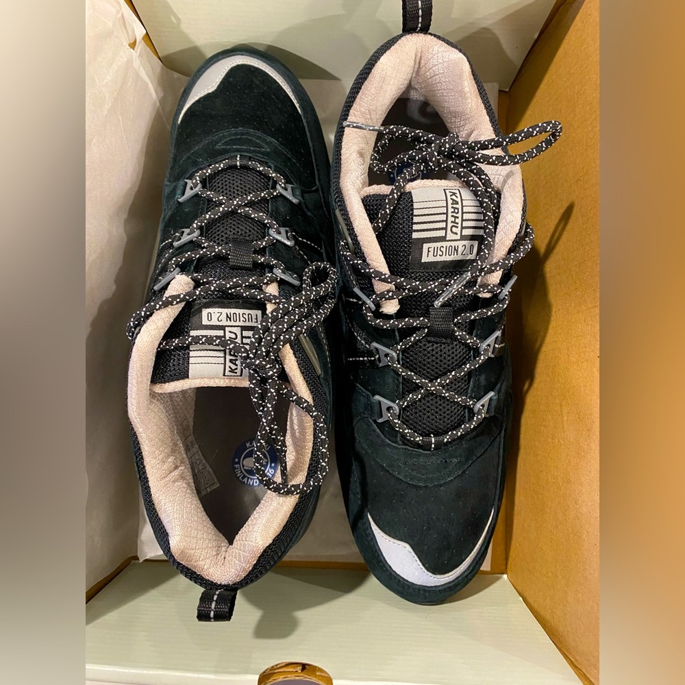 Karhu Fusion 2.0 suede sneaker *brand new*